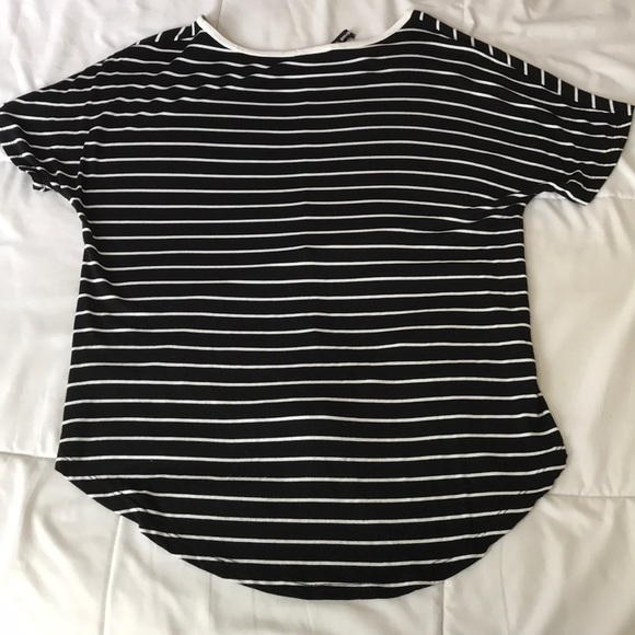 black and white strip women’s top - Picture 3 of 3